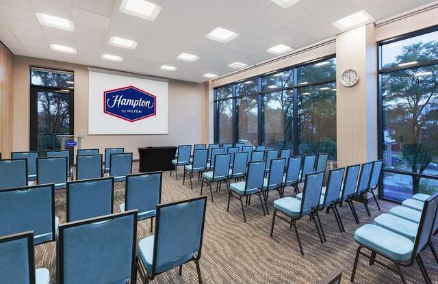 Отель Hampton By Hilton Lublin Люблин-43